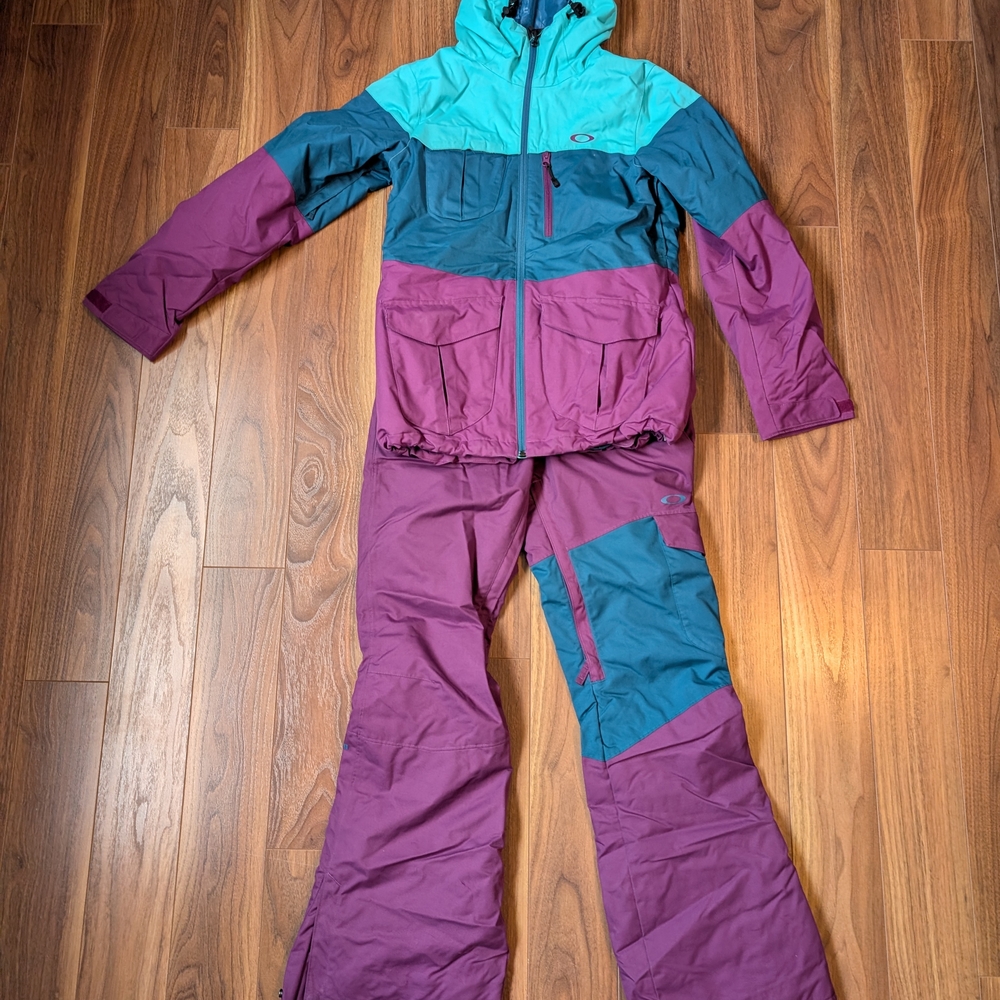 Oakley Blue and Purple Ski Jacket And Pants
